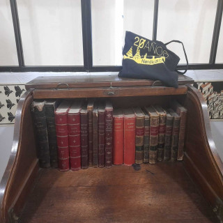Temporada 2. 04. Las Órbitas Vecinas. Un barrio de libros